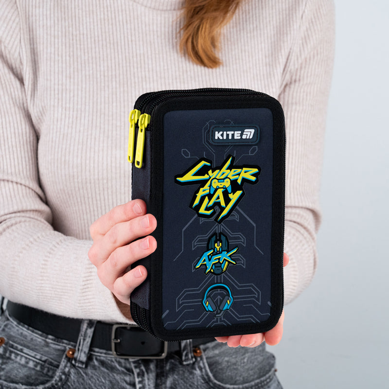 Piórnik bez wyposażenia Kite Cyber K25-623-4 podwójny
